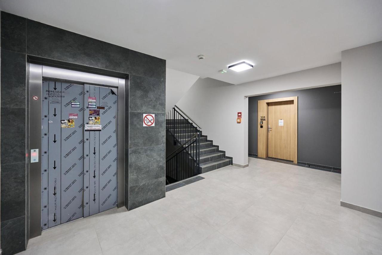 Nowa Manufaktura Apartment Wroclaw Krzyki By Noclegi Renters Exterior photo